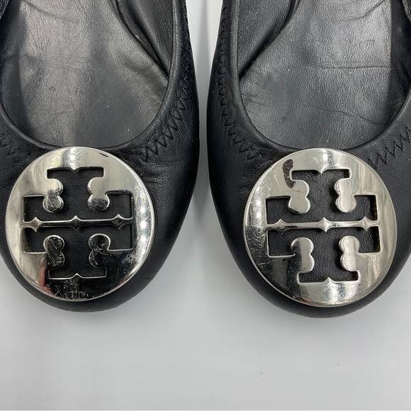 Tory Burch Reva Leather Ballet Flat Black Silver Toe Logo Accent Travel VGUC 5.5 - Picture 7 of 15
